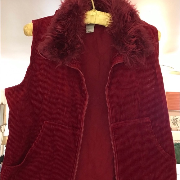 Reference Clothing Maroon Corduroy Zip Up Vest - Picture 1 of 6